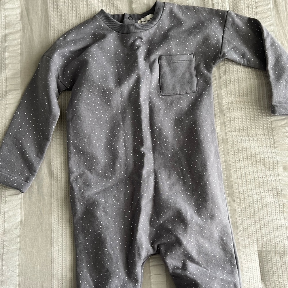 Adorable one piece toddler outfit.